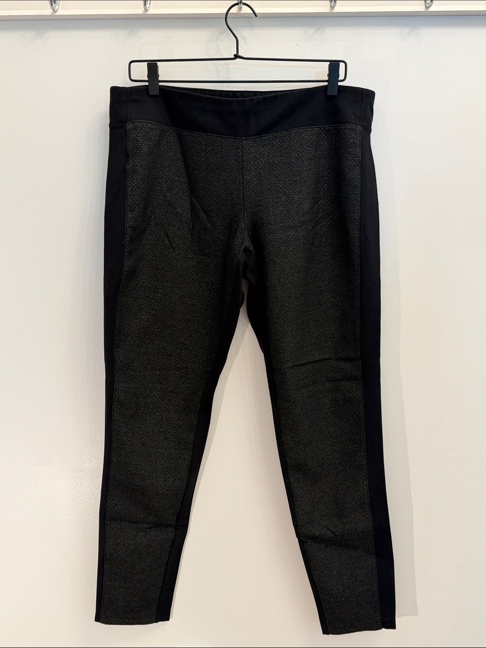 Women’s  Black Knit Ponte Slim Pants